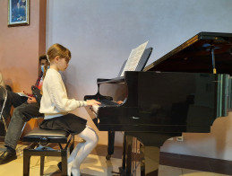 Concert Piano | Centre Rainier III