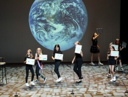 Spectacle de Théâtre, La Terre ne tourne pas rond | 29 Juin 2022