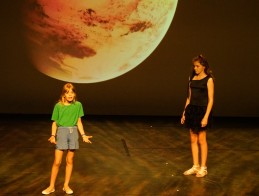 Spectacle de Théâtre, La Terre ne tourne pas rond | 29 Juin 2022